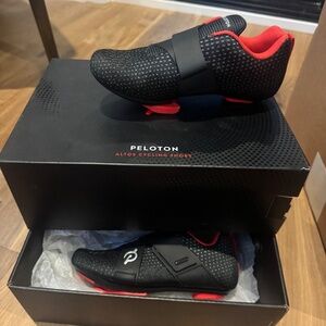Peloton Altos NEW Cycling Shoes Unisex Size 5 Women (3.5 Men)